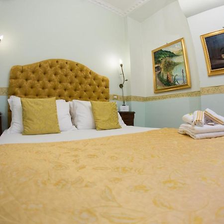 نابولي B&B Art Suite Santa Brigida المظهر الخارجي الصورة