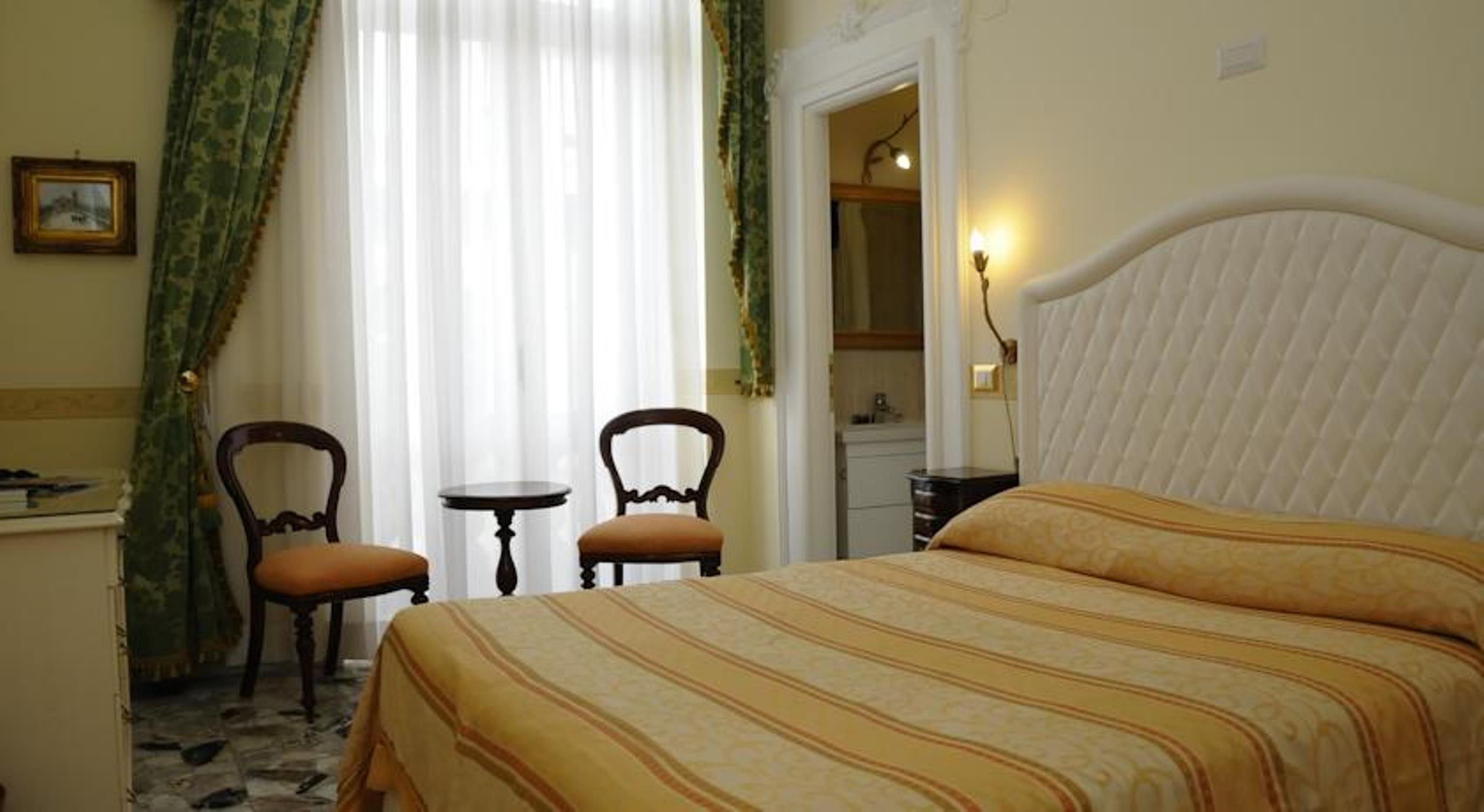 نابولي B&B Art Suite Santa Brigida المظهر الخارجي الصورة