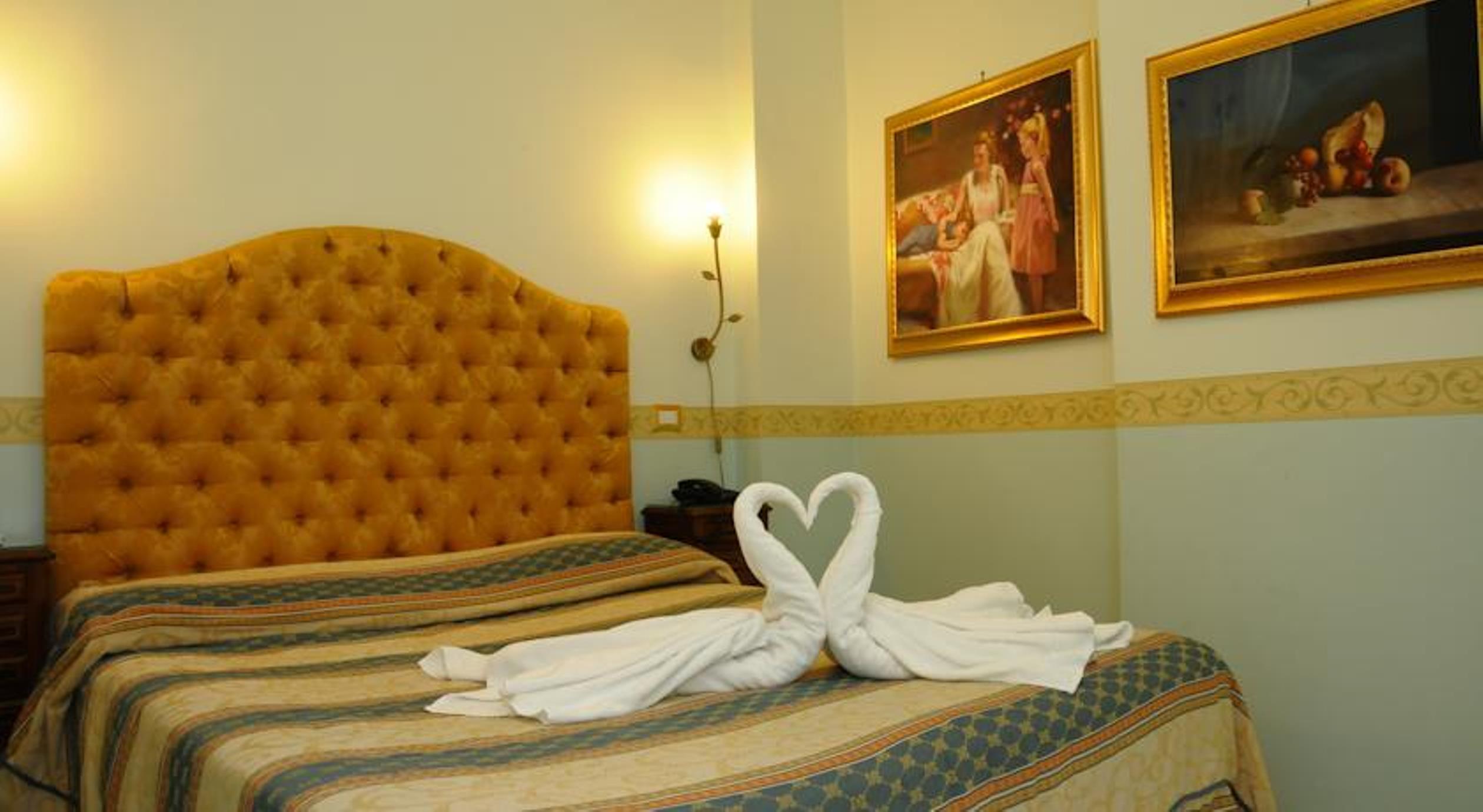 نابولي B&B Art Suite Santa Brigida المظهر الخارجي الصورة