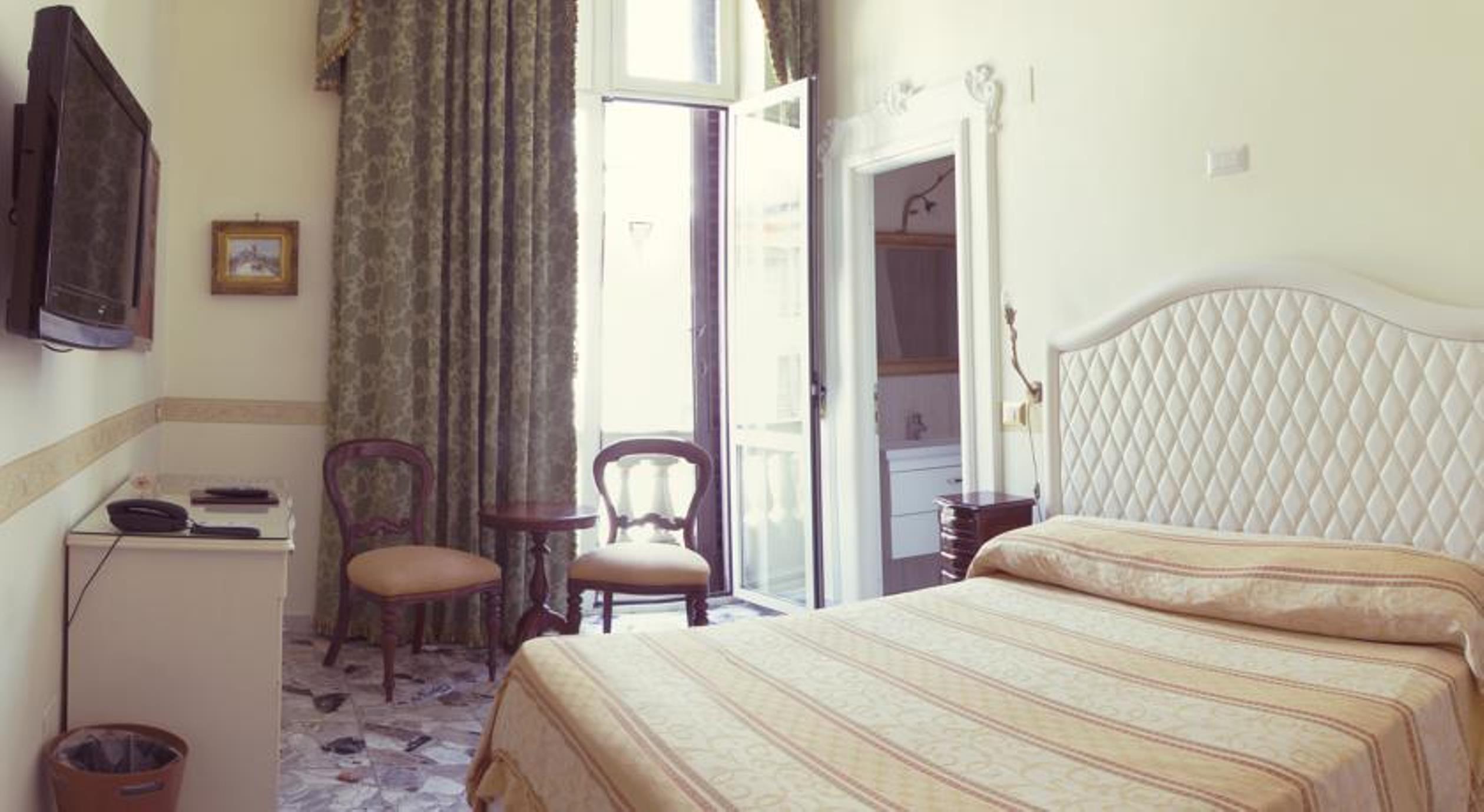نابولي B&B Art Suite Santa Brigida المظهر الخارجي الصورة