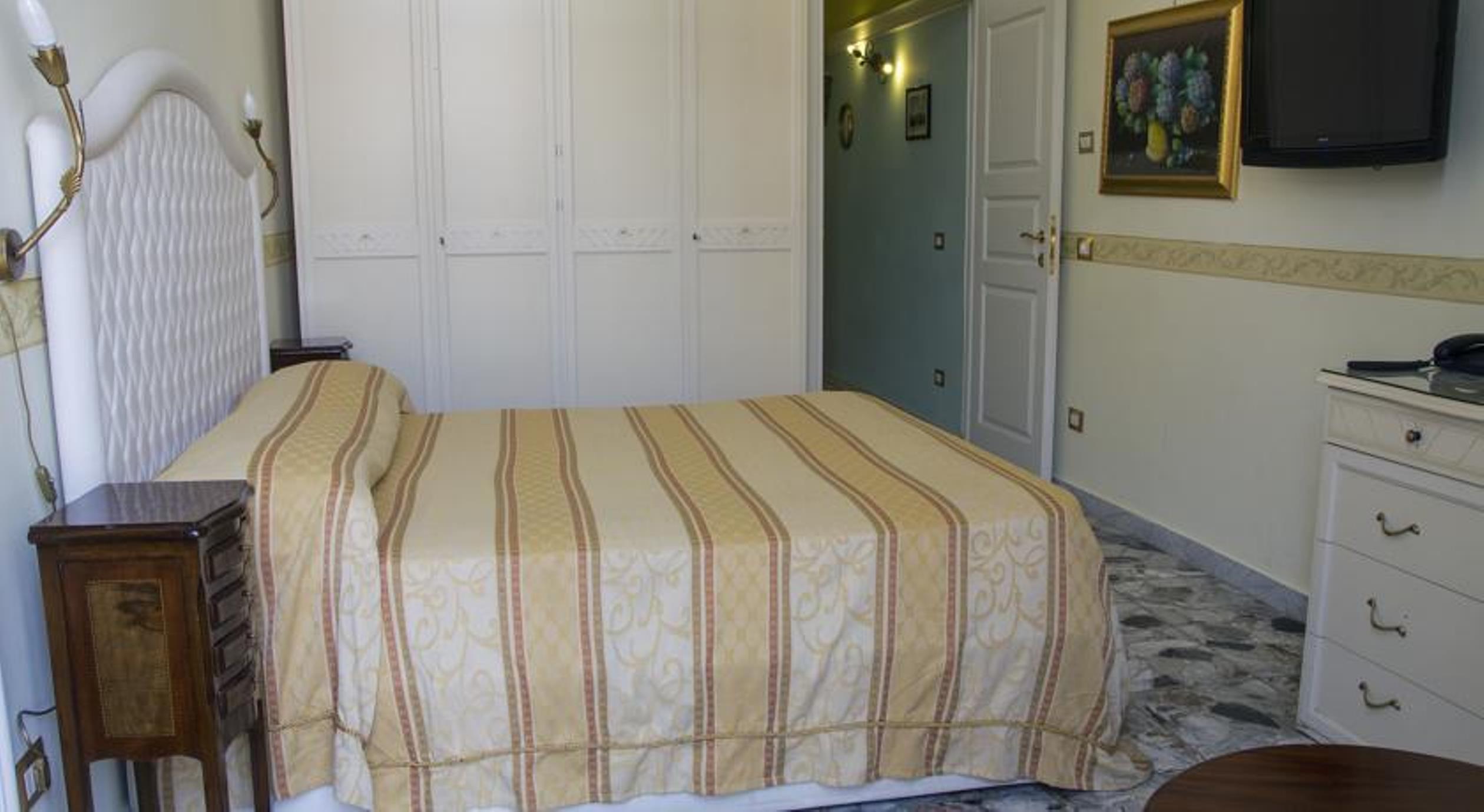 نابولي B&B Art Suite Santa Brigida المظهر الخارجي الصورة