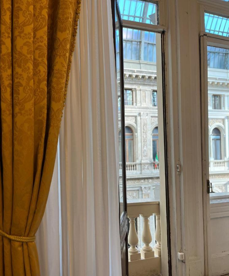 نابولي B&B Art Suite Santa Brigida المظهر الخارجي الصورة