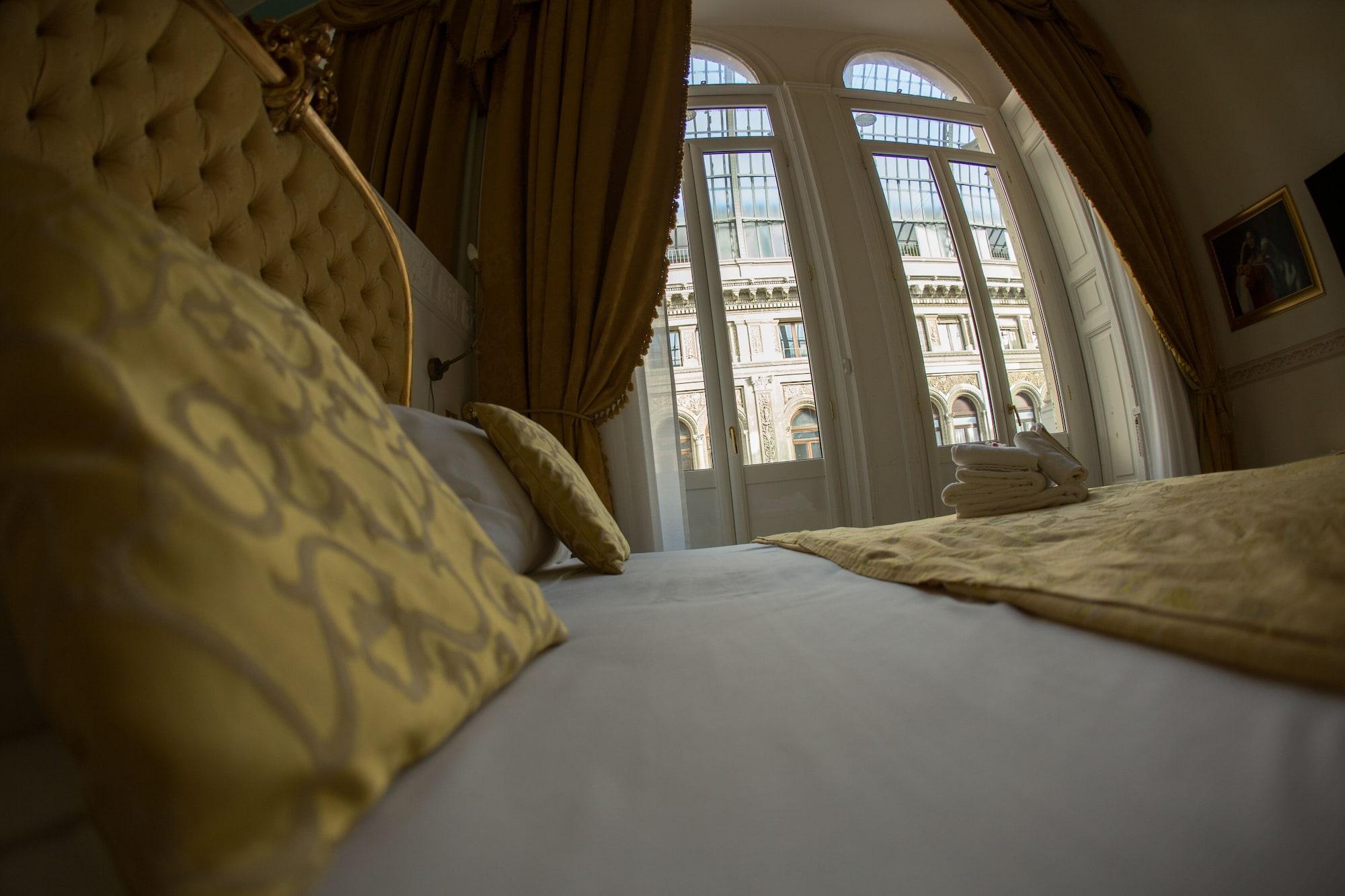 نابولي B&B Art Suite Santa Brigida المظهر الخارجي الصورة